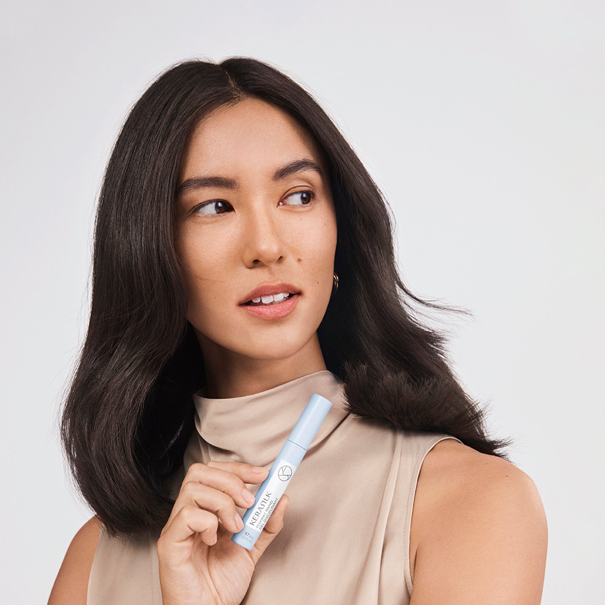 Specialist Flyaway Wand 8mL - Hair Care